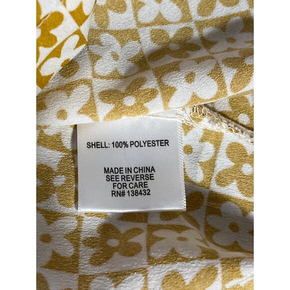 Modcloth Womens Yellow and White Floral Short Sleeve Button Down Shirt Size XL - Picture 8 of 10